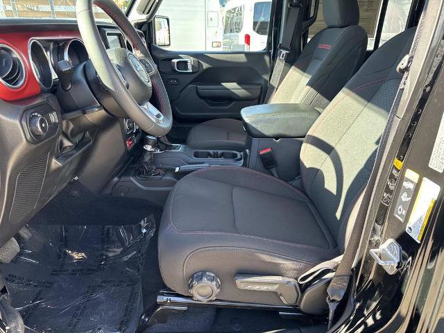 Used 2023 Jeep Wrangler Rubicon image 16