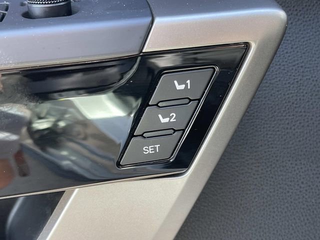 Used 2022 Toyota Tundra Limited image 29