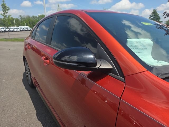 Used 2023 Kia Forte GT-Line w/ GT-Line Technology Package FWD image 5