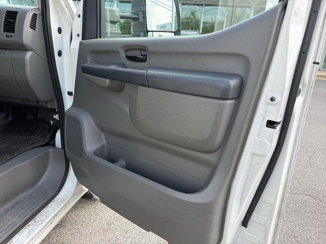 Used 2021 Nissan NV 3500 SV RWD image 31