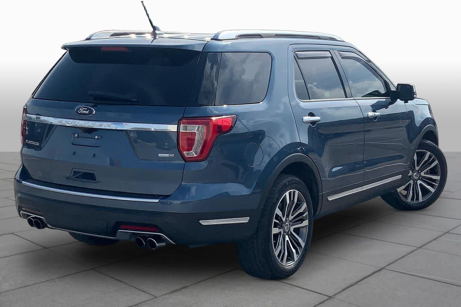 Certified 2018 Ford Explorer Platinum AWD/4WD image 12