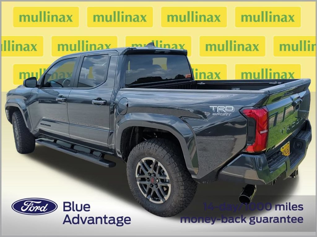 Used 2026 Toyota Tacoma TRD Sport AWD/4WD image 3