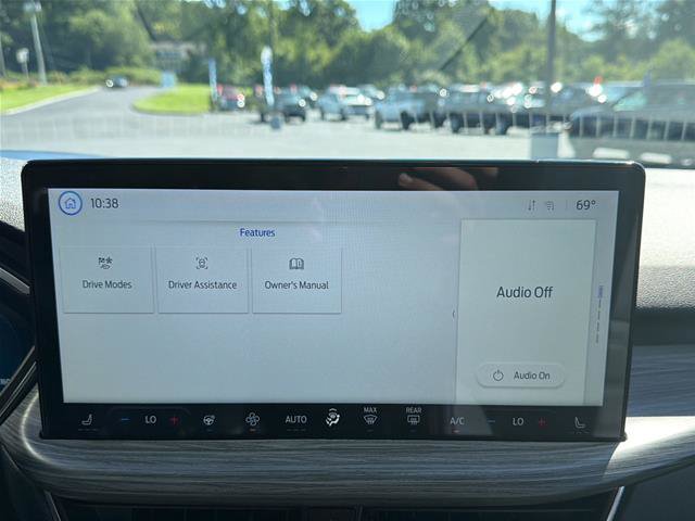 Certified 2023 Ford Escape Platinum w/ Premium Technology Package AWD/4WD image 32
