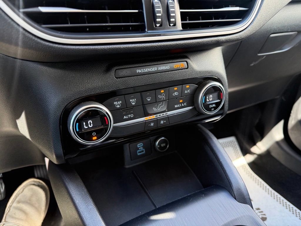 Certified 2021 Ford Escape SE FWD image 28