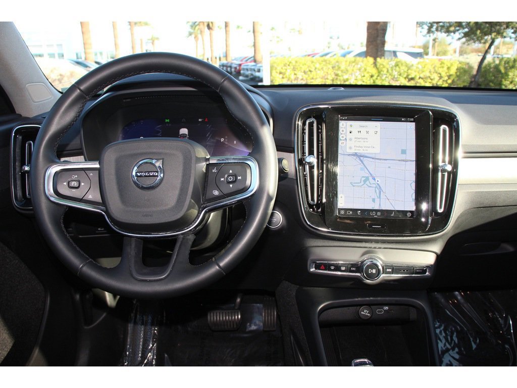 Used 2023 Volvo XC40 B5 Plus w/ Driver Assist Package image 12