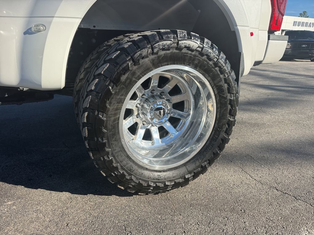 Certified 2022 Ford F450 Platinum w/ FX4 Off-Road Package image 28