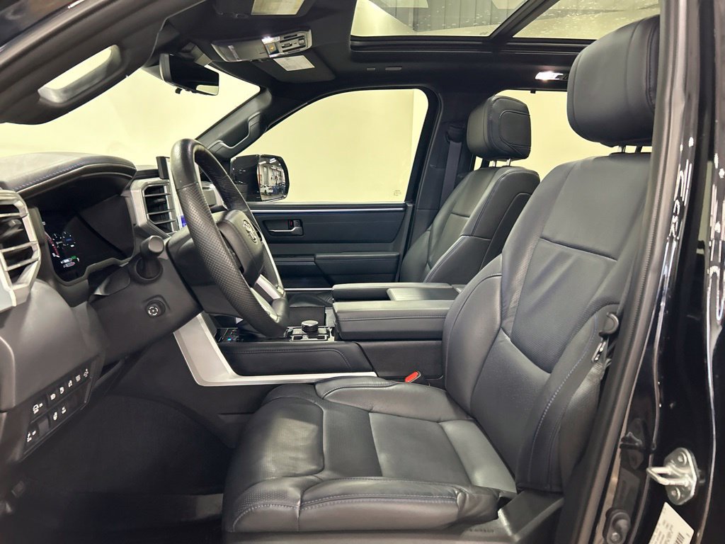 Used 2024 Toyota Sequoia Platinum AWD/4WD image 10