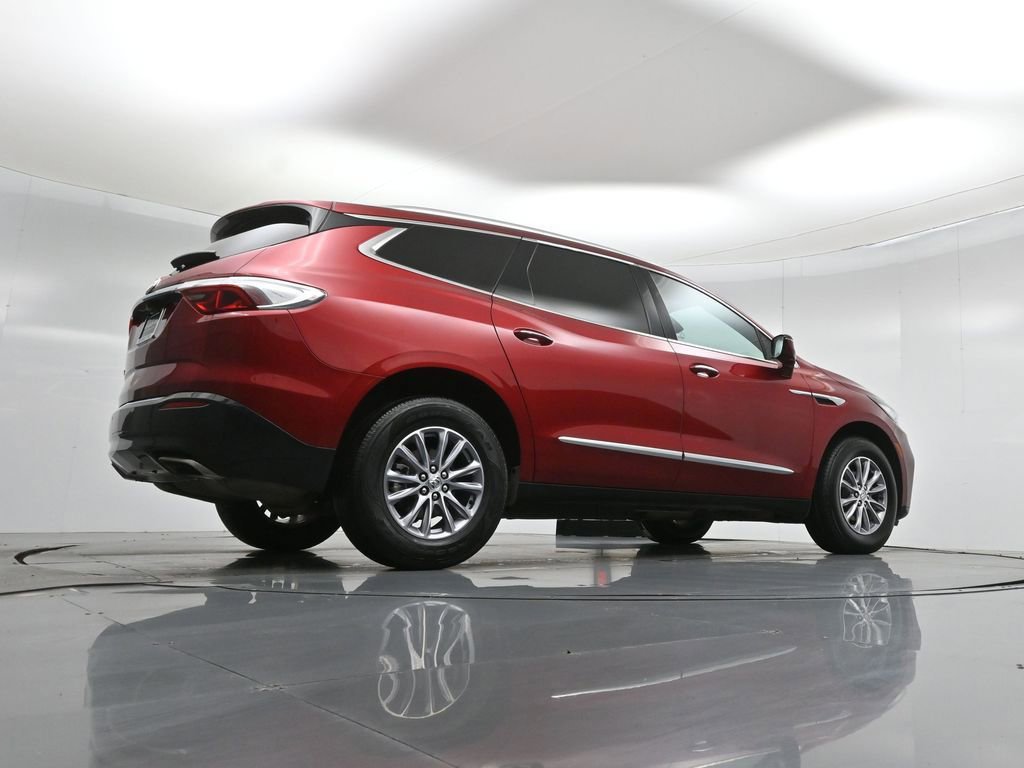 Used 2024 Buick Enclave Premium image 13