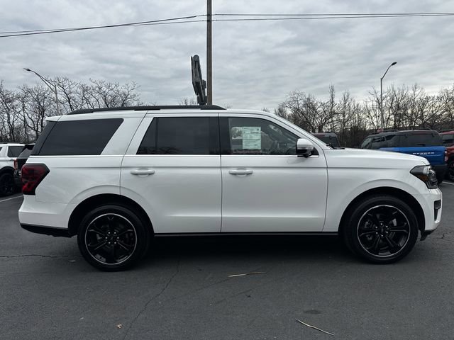Certified 2023 Ford Expedition Limited image 4