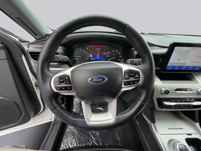 Certified 2023 Ford Explorer XLT w/ Equipment Group 202A AWD/4WD image 13