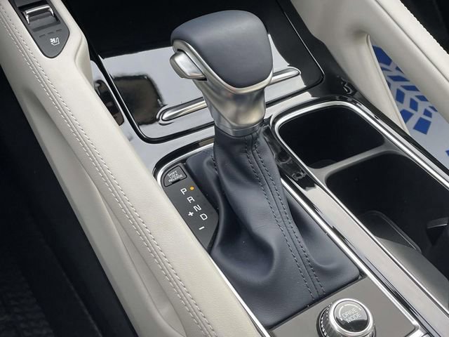 Used 2025 Kia Telluride EX w/ EX Captain's Chair Package image 32