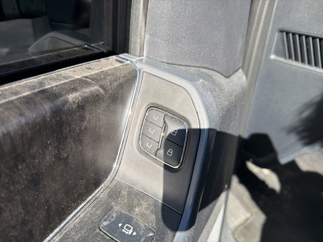 Certified 2024 Ford F250 Lariat w/ FX4 Off-Road Package image 26