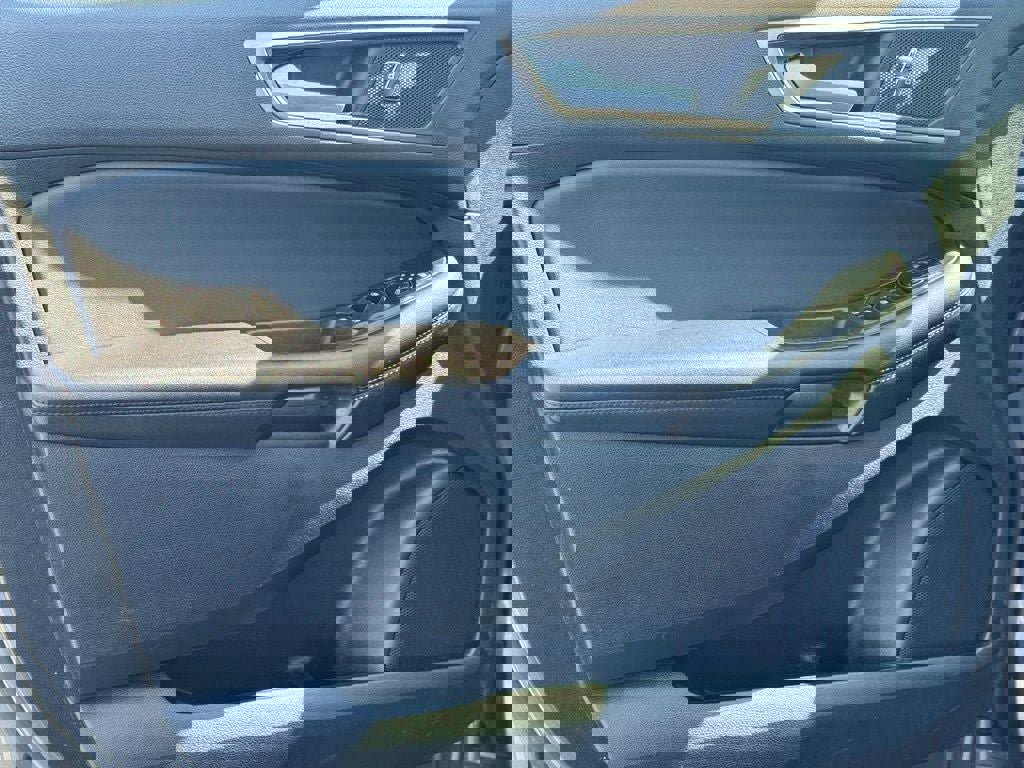 Certified 2023 Ford Edge SEL image 15