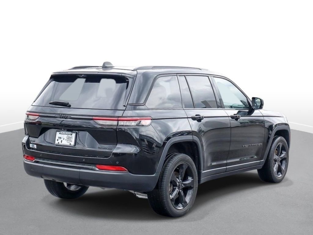 Used 2023 Jeep Grand Cherokee Limited w/ Luxury Tech Group II AWD/4WD image 8