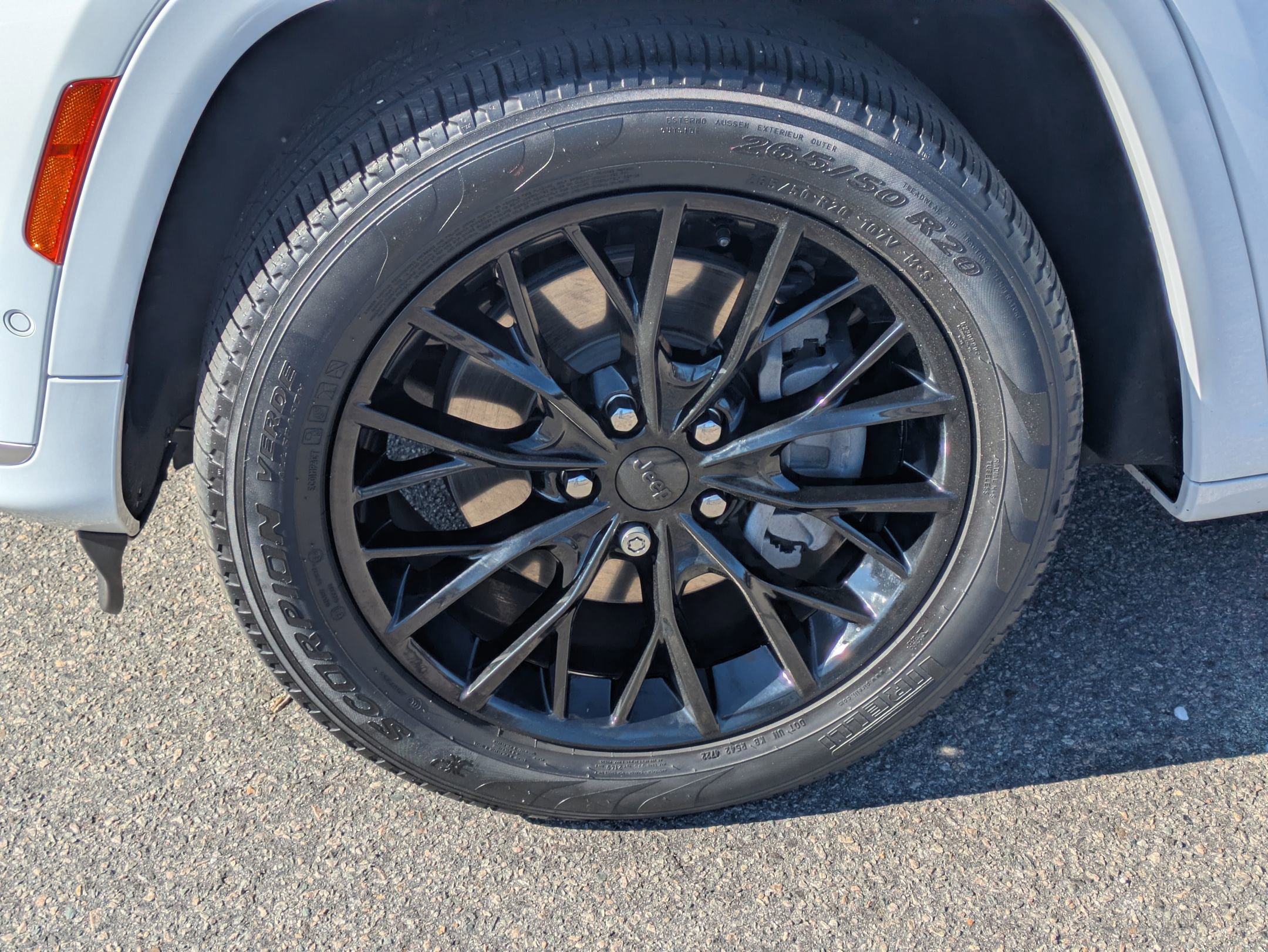 Used 2023 Jeep Grand Cherokee L Summit w/ Luxury Tech Group V image 11