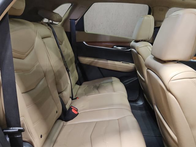Used 2017 Cadillac XT5 Platinum w/ Driver Assist Package AWD/4WD image 21