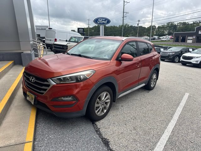 Used 2017 Hyundai Tucson SE w/ SE Popular Package 02