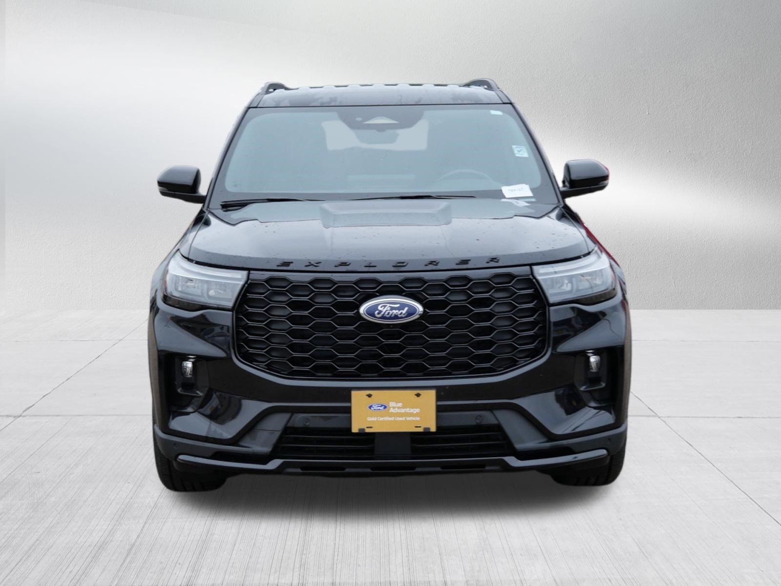Certified 2025 Ford Explorer ST-Line AWD/4WD image 2