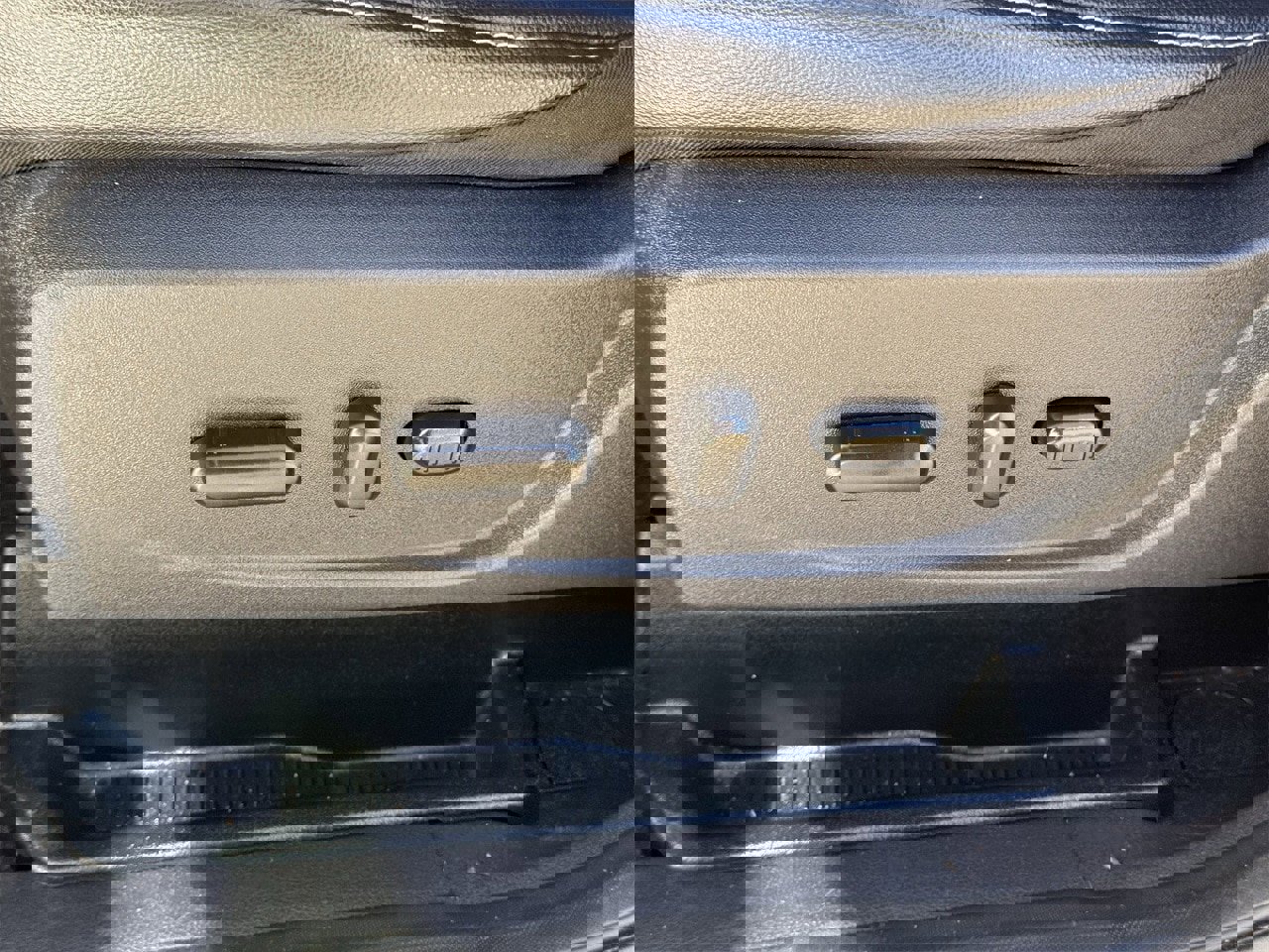 Certified 2018 Ford Escape Titanium image 26