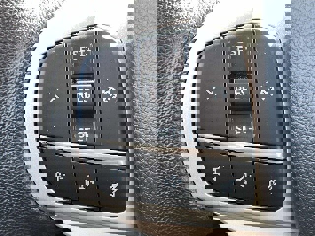 Certified 2022 Ford Explorer XLT w/ Equipment Group 202A image 29