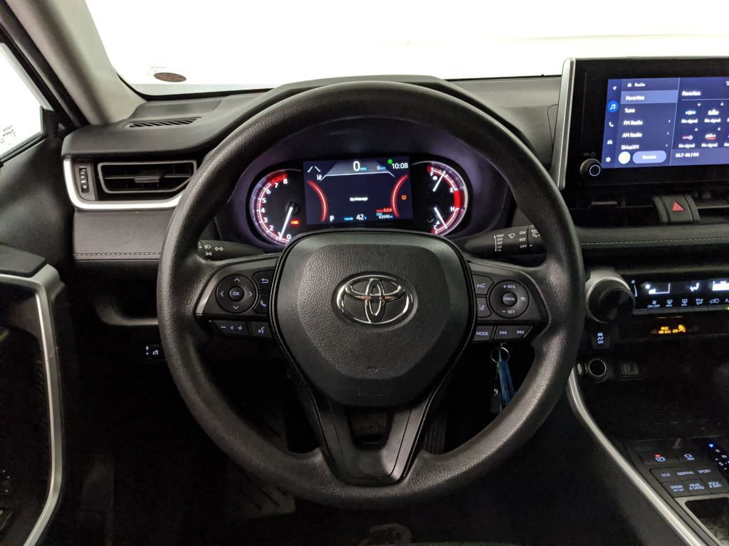 Used 2024 Toyota RAV4 LE image 10