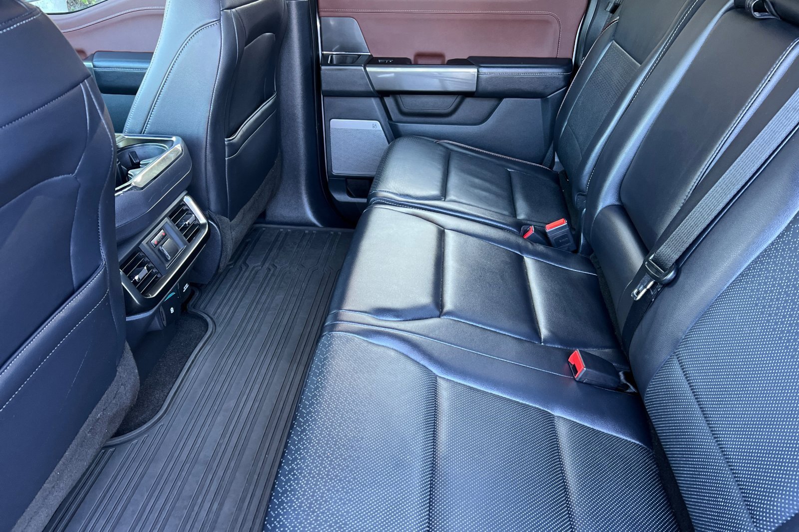 Certified 2021 Ford F150 Lariat w/ Equipment Group 502A High image 14