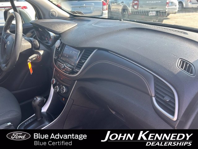 Used 2020 Chevrolet Trax LS w/ Tint and Cruise Package FWD image 31
