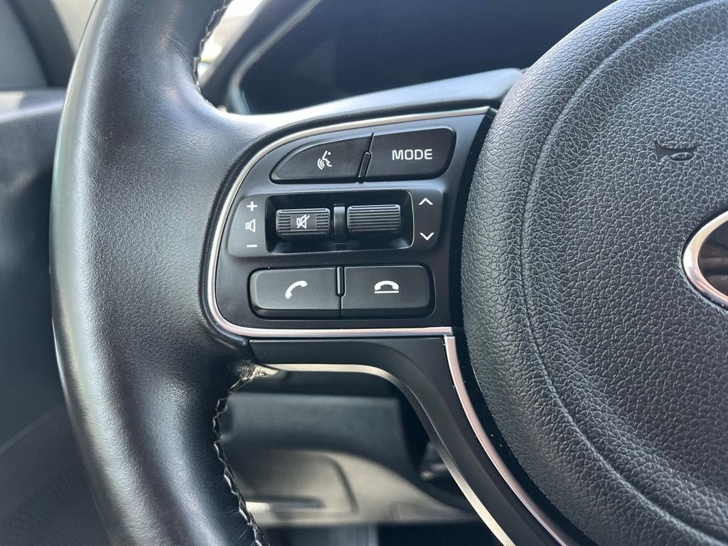 Used 2020 Kia Niro EX Premium FWD image 25