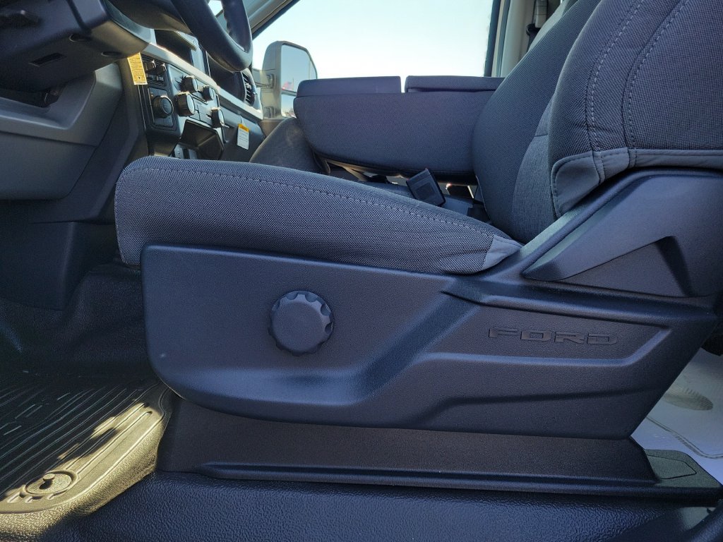 Certified 2026 Ford F450 XL w/ XL Driver Assist Package AWD/4WD image 19