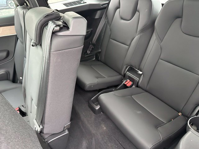 Used 2025 Volvo XC90 B6 Plus AWD/4WD image 36