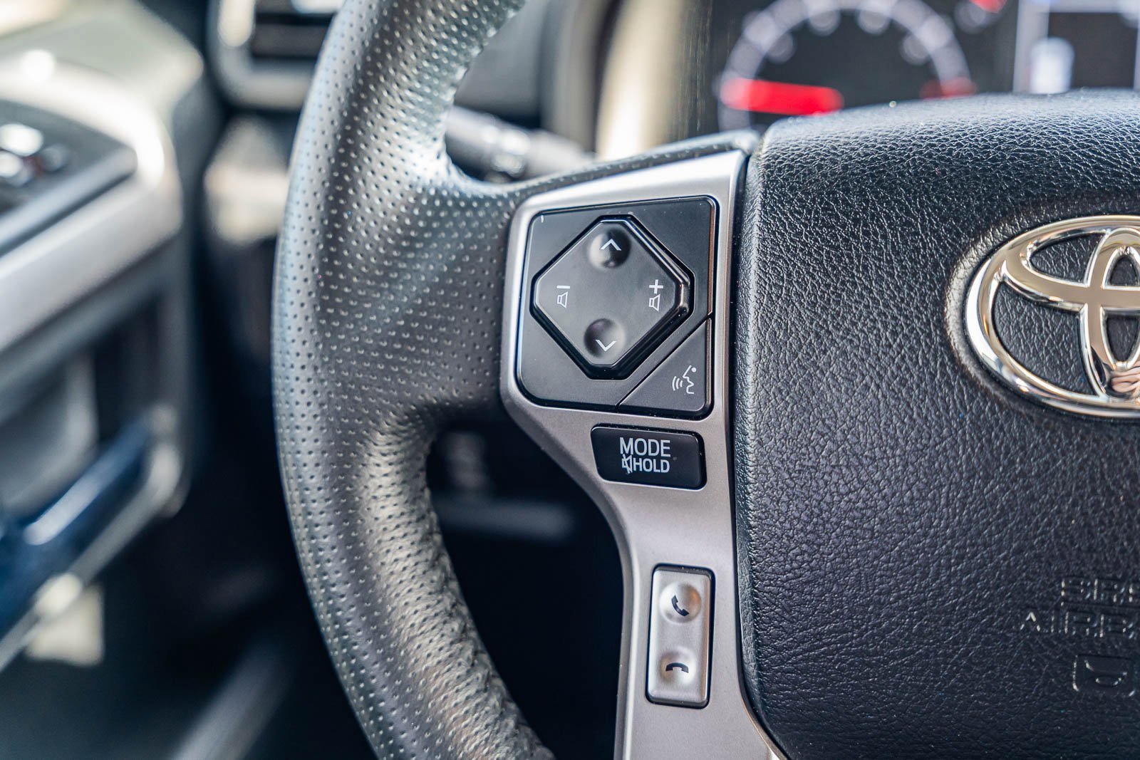 Used 2020 Toyota 4Runner SR5 image 27