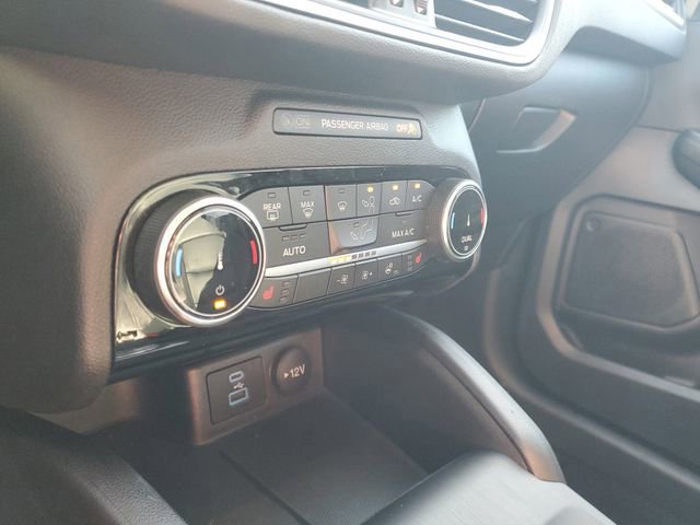 Certified 2022 Ford Escape Titanium w/ Class II Trailer Tow Package image 30