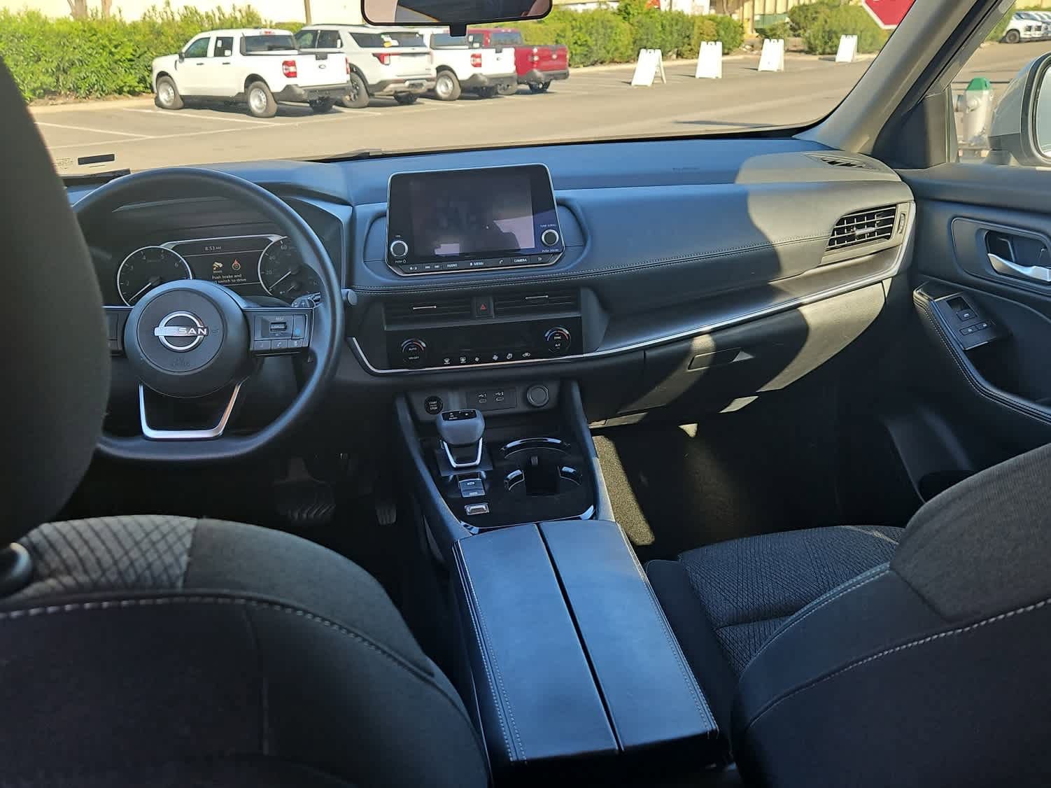 Used 2024 Nissan Rogue SV image 10