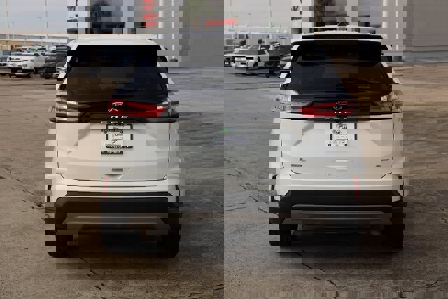 Certified 2022 Ford Edge SEL image 7