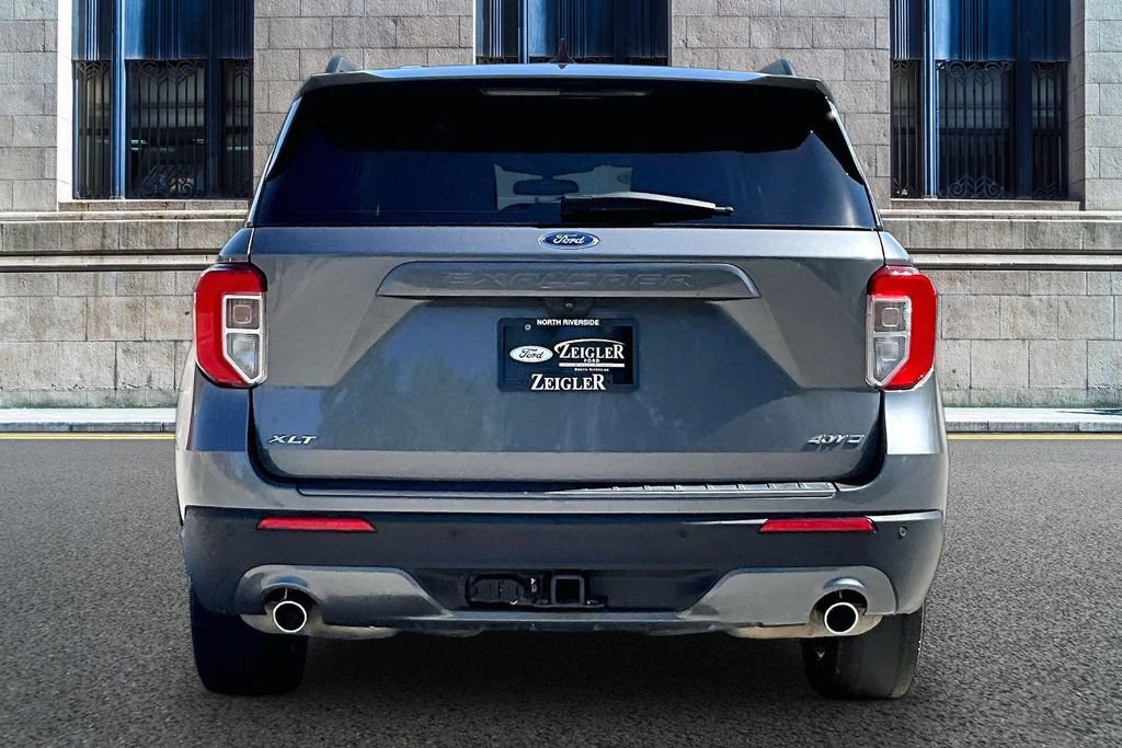 Certified 2023 Ford Explorer XLT w/ Equipment Group 202A AWD/4WD image 4