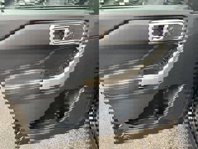 Certified 2022 Ford Explorer XLT image 13