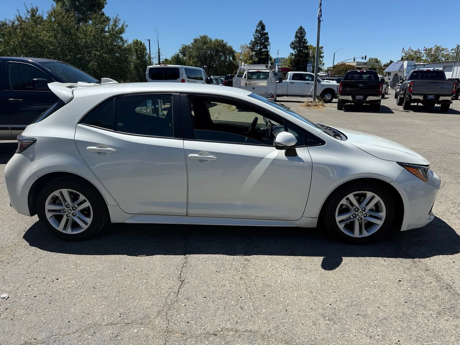 Used 2019 Toyota Corolla SE w/ SE Option Package FWD image 6