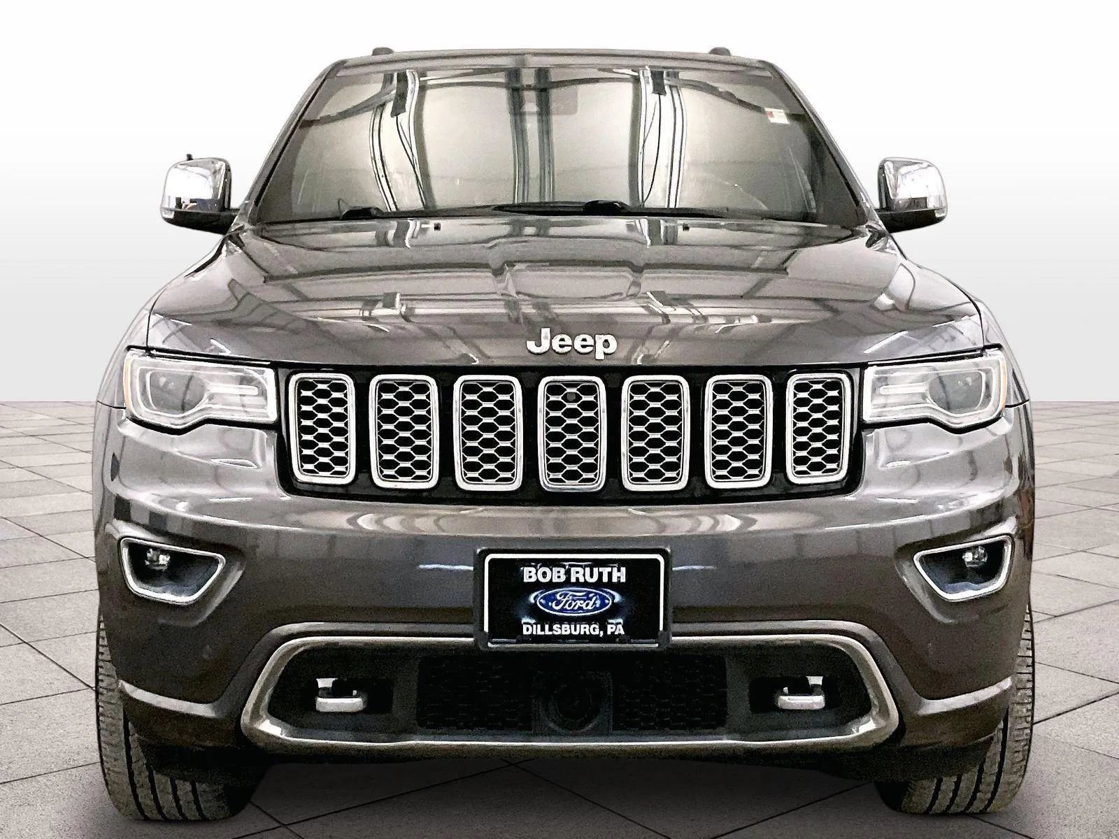 Used 2019 Jeep Grand Cherokee Overland AWD/4WD image 3