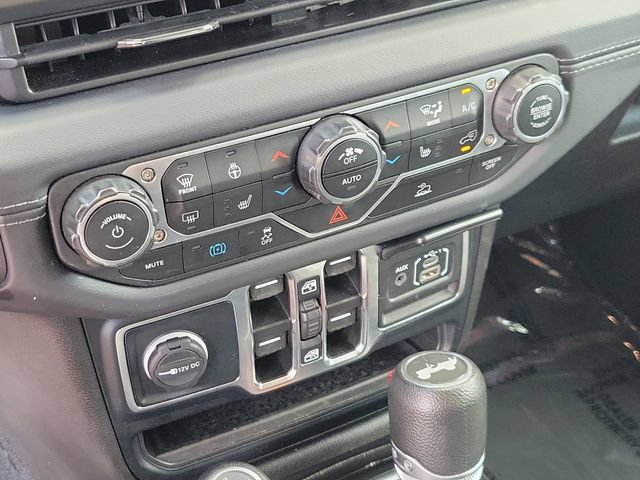 Used 2024 Jeep Wrangler Unlimited Sahara AWD/4WD image 28