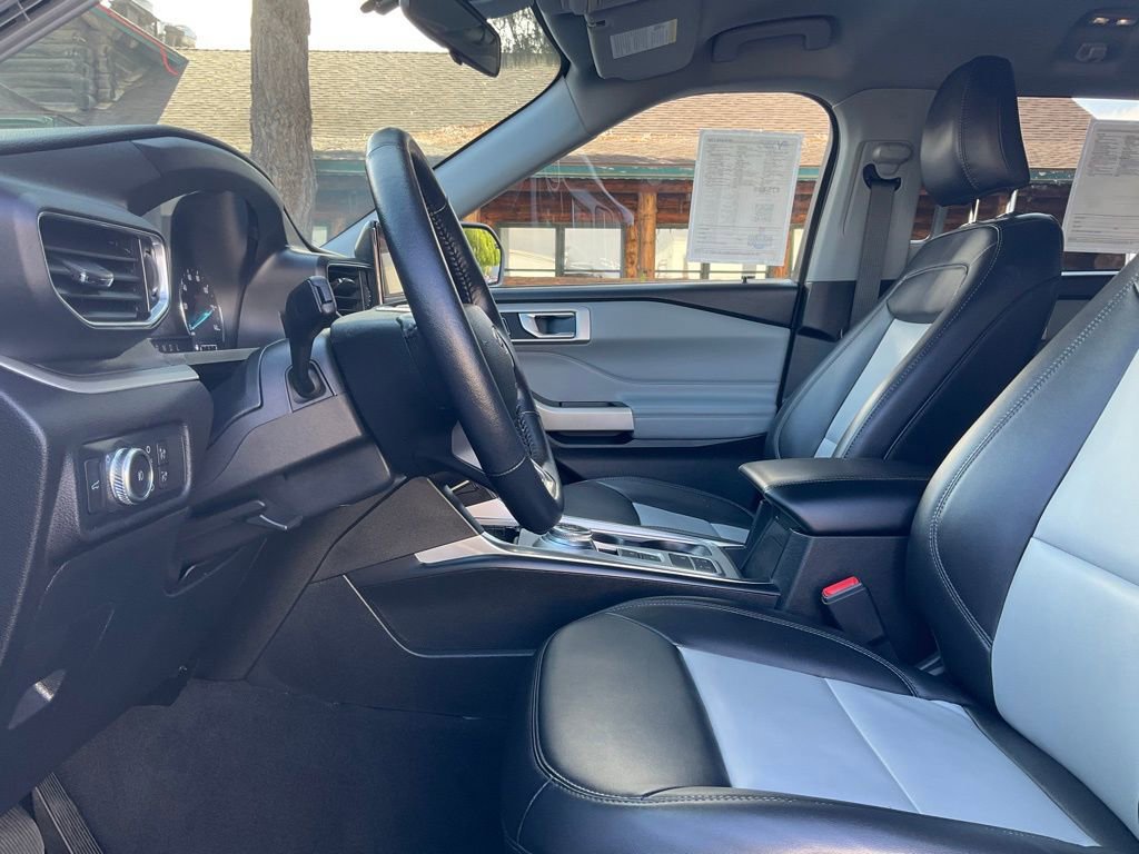 Certified 2022 Ford Explorer XLT w/ Equipment Group 202A image 73