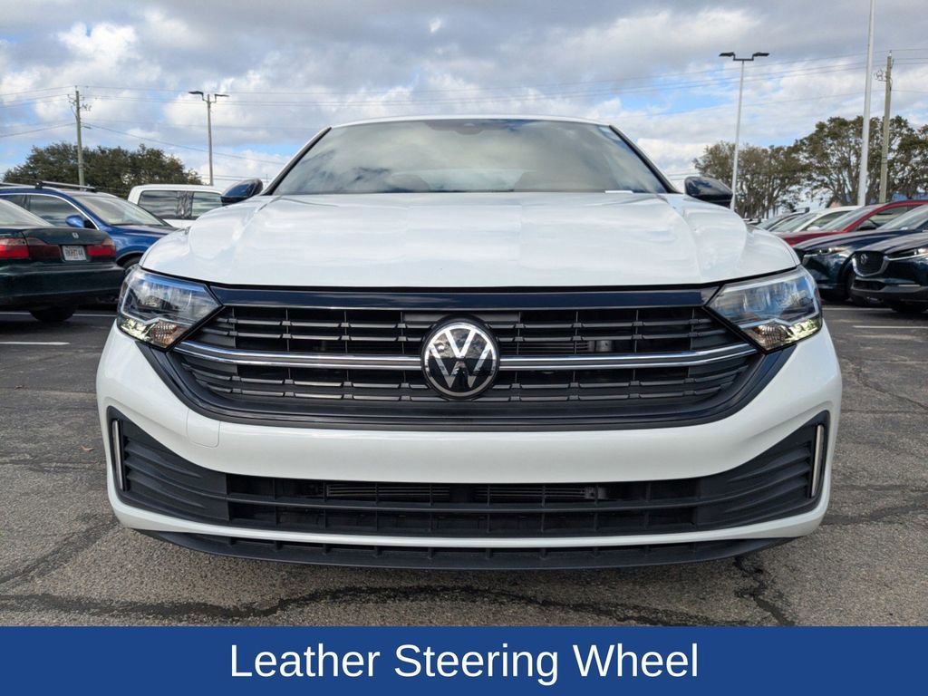 Used 2024 Volkswagen Jetta Sport image 9