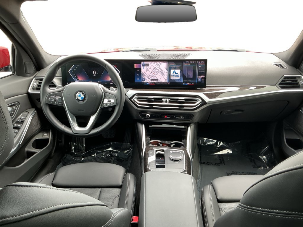 Used 2023 BMW 330i Sedan w/ Parking Assistance Package RWD image 30