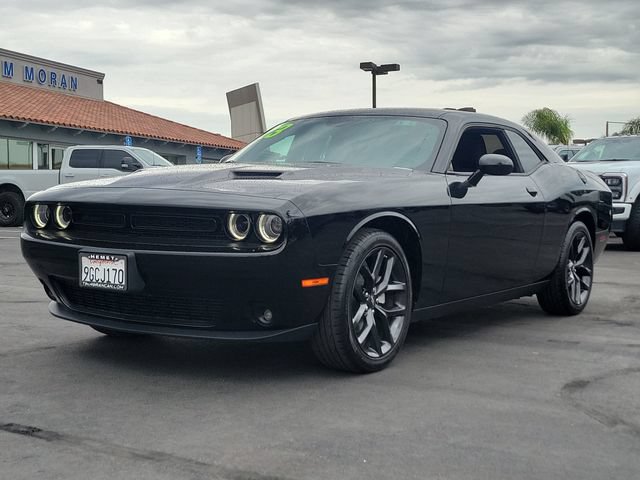 Used 2023 Dodge Challenger SXT w/ Blacktop Package RWD image 5