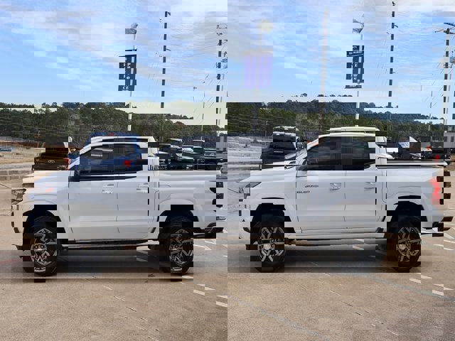 Used 2024 Chevrolet Colorado LT w/ LT Convenience Package image 2