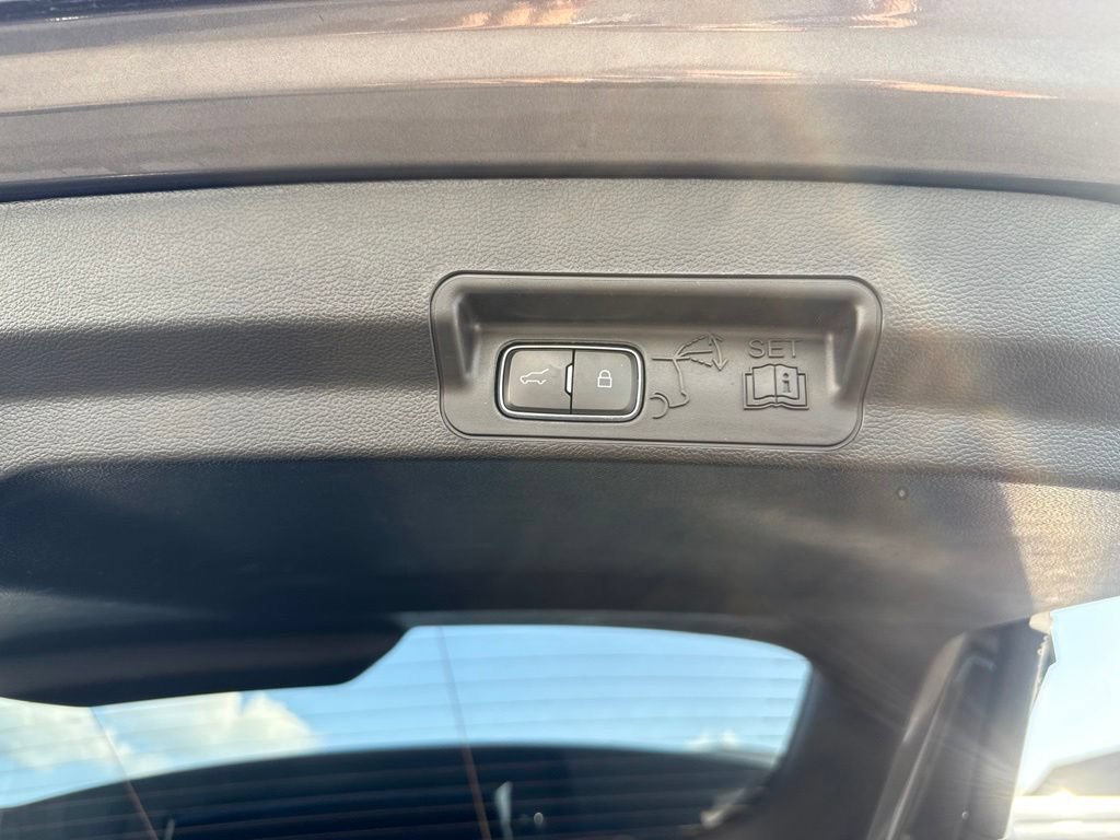 Certified 2023 Ford Explorer ST-Line AWD/4WD image 46
