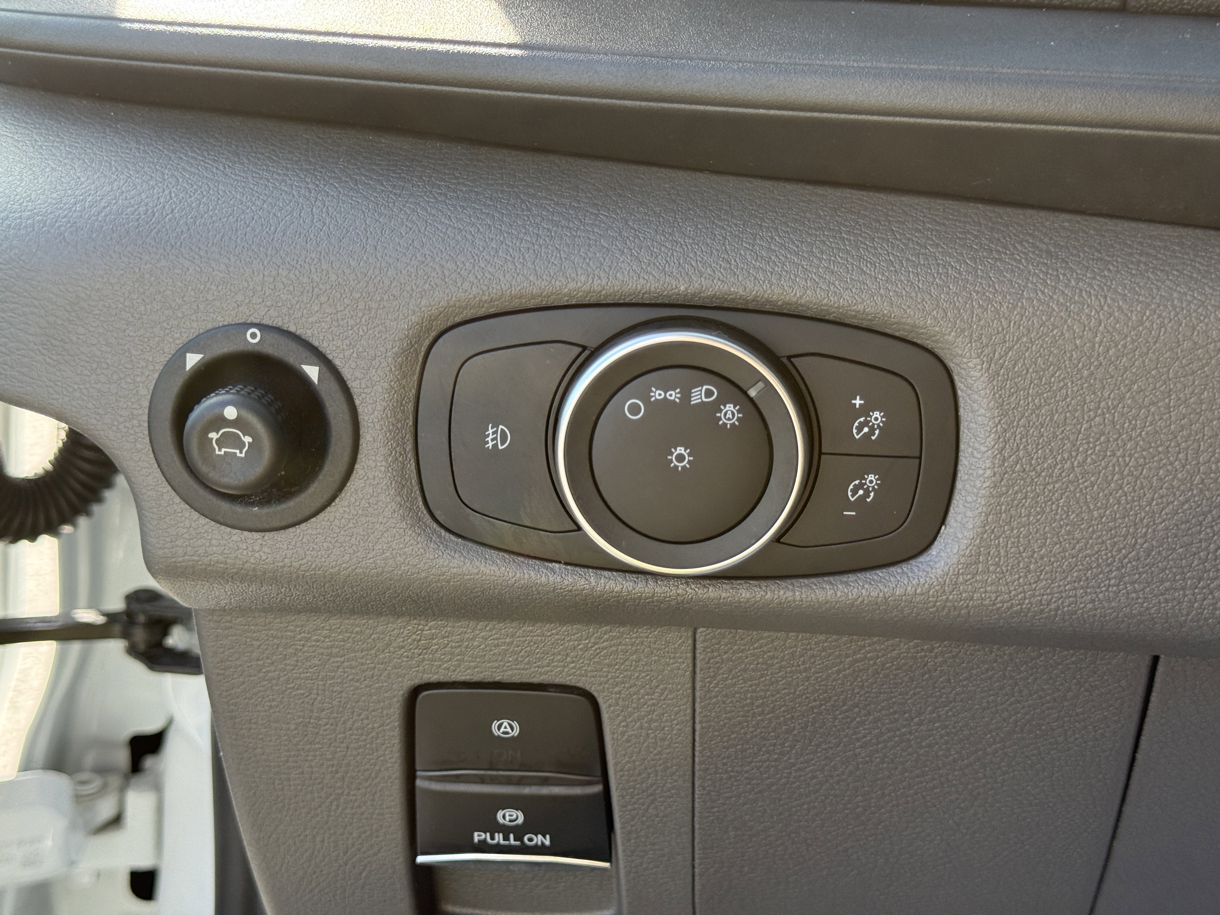 Certified 2024 Ford Transit 250 w/ Exterior Upgrade Package image 22