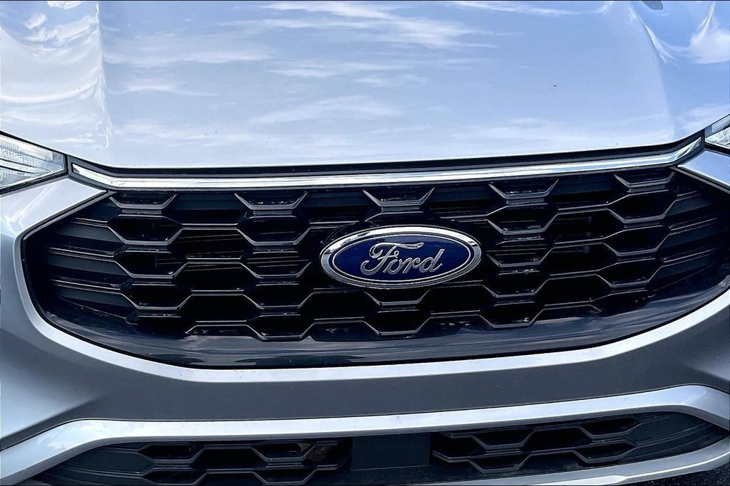 Certified 2024 Ford Escape ST-Line w/ Tech Pack #1 AWD/4WD image 30