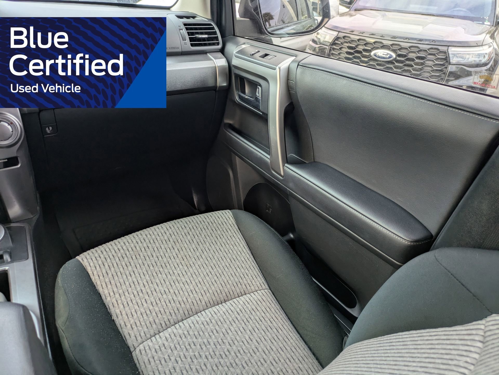 Used 2020 Toyota 4Runner SR5 AWD/4WD image 19