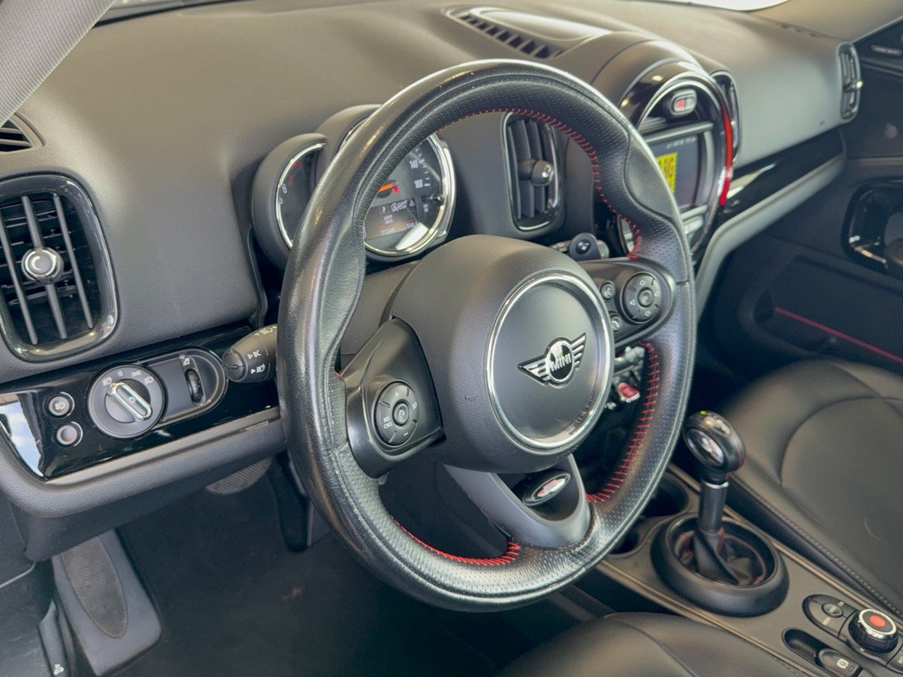 Used 2019 MINI Cooper Countryman S w/ Premium Package FWD image 4