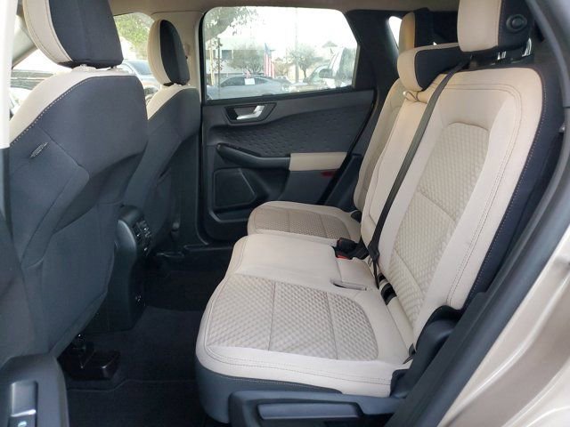 Certified 2020 Ford Escape SE image 9